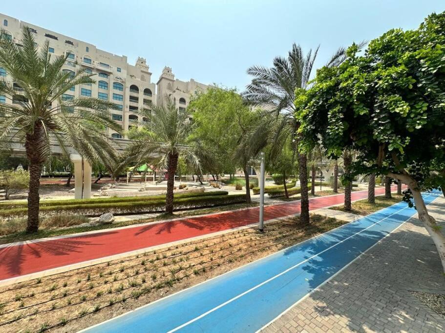 Tranquil 1br Palm With Access And Park Views Appartement