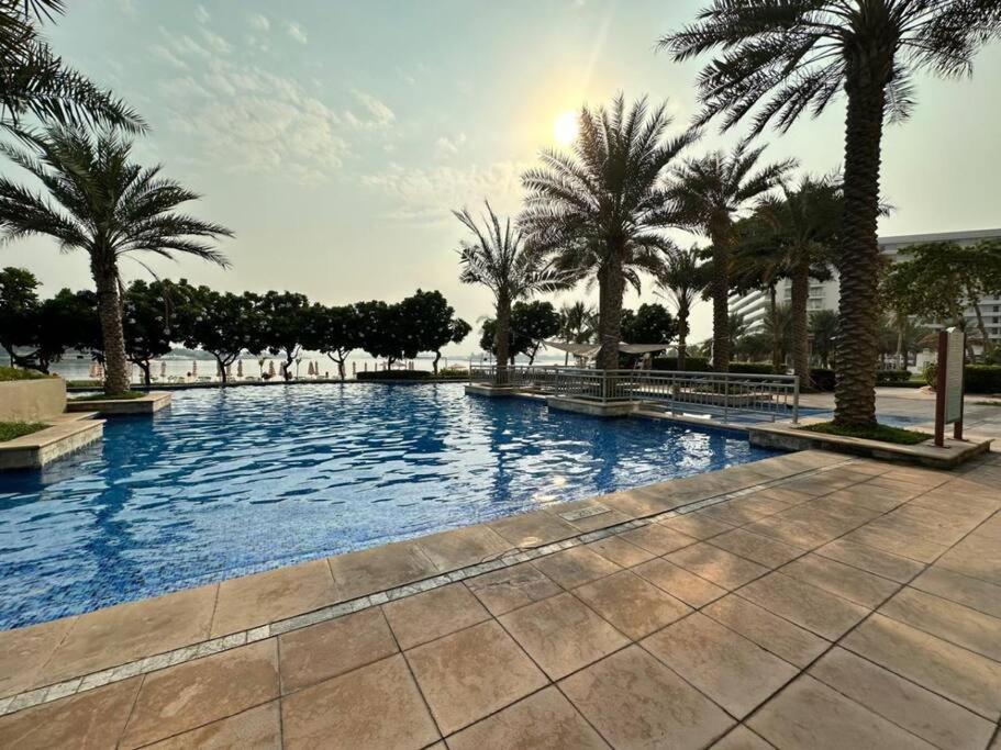 Appartement Tranquil 1br Palm With Access And Park Views Dubai